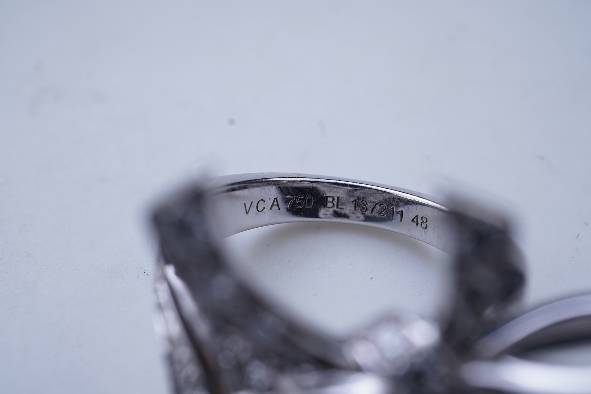 Van Cleef & Arpels, a diamond ring, 'Ruban', circa 2008